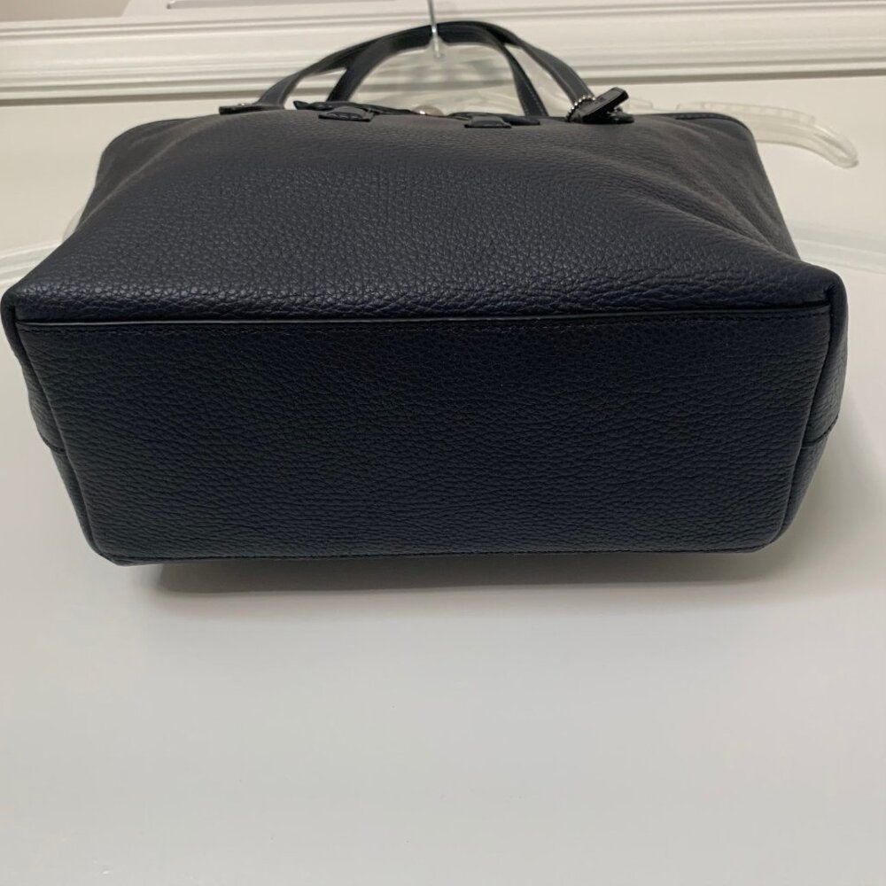 Auth. NWOT Coach Women’s Midnight Leather Bow Mini City Zip Tote 28988 - Picture 3 of 9